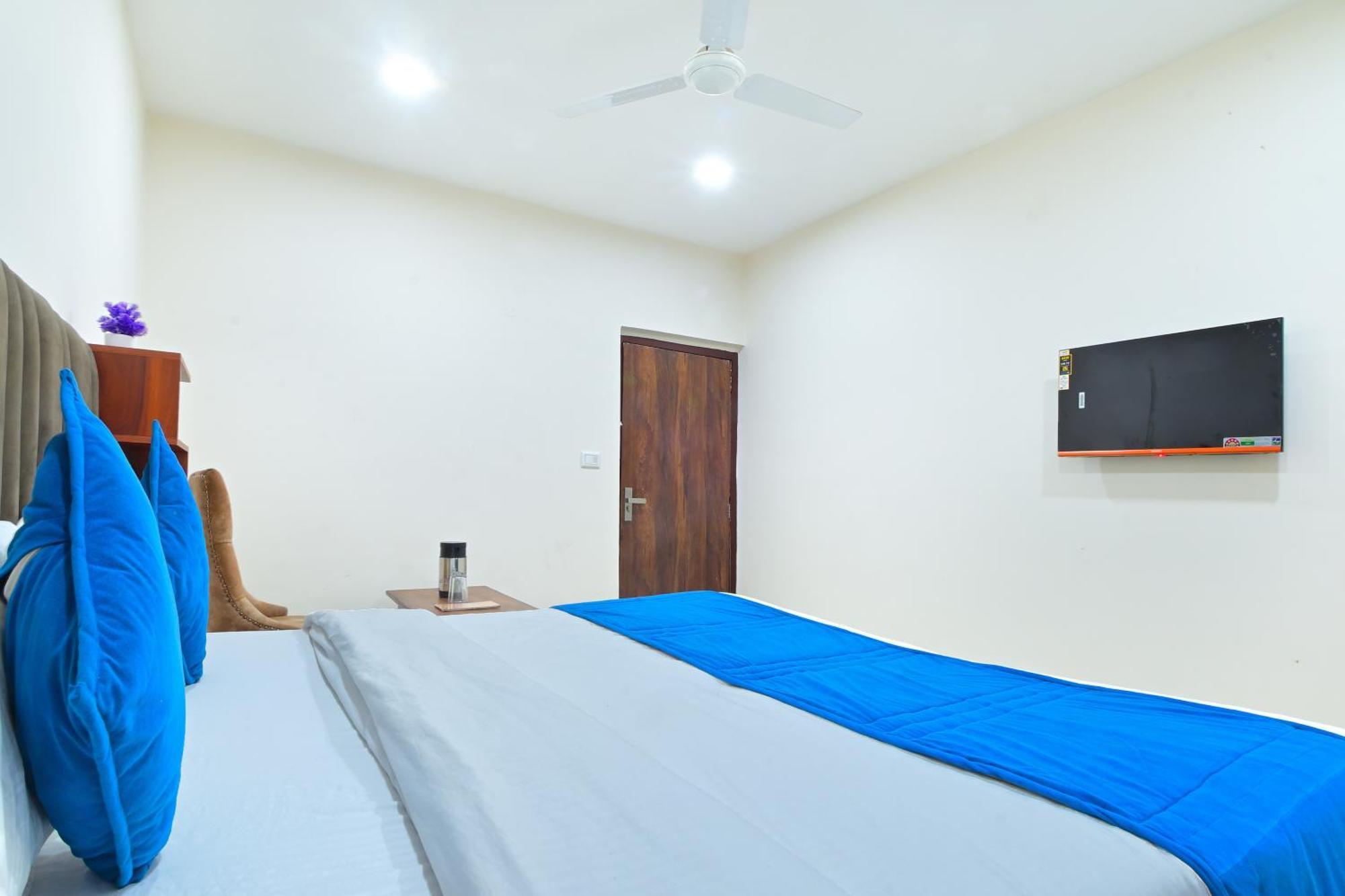 Chowdhry Tourist Lodge - New Delhi Railway Station - 2 Minutes Walk Zewnętrze zdjęcie