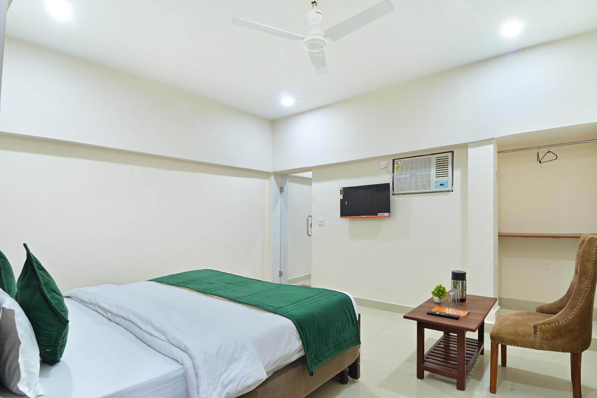 Chowdhry Tourist Lodge - New Delhi Railway Station - 2 Minutes Walk Zewnętrze zdjęcie